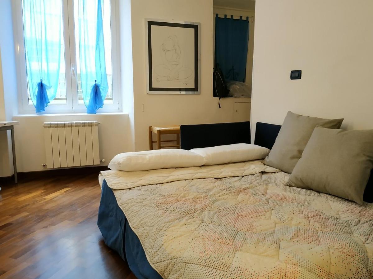 Casaviva - Grazioso Mini-Appartamento Nel Cuore Di Genova Luaran gambar